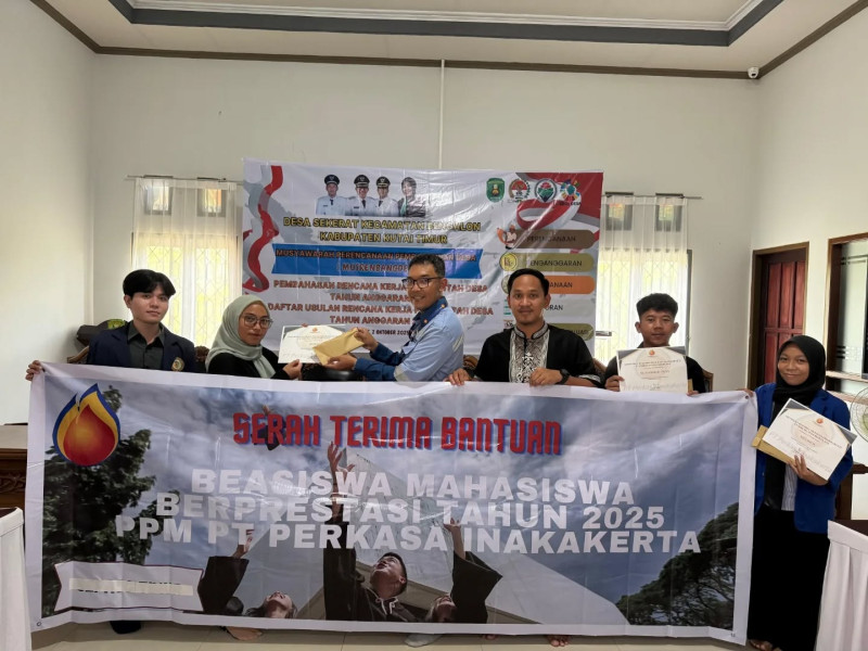 "Serah Terima Bantuan Beasiswa Mahasiswa  Berprestasi Tahun 2025 PPM PT Perkasa Inakakerta" (10 Oktober 2025)