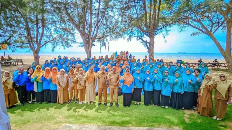 " Pembinaan Dasa Wisma: Penguatan Kapasitas Sebagai Ujung Tombak Gerakan PKK " (20 Oktober 2025)