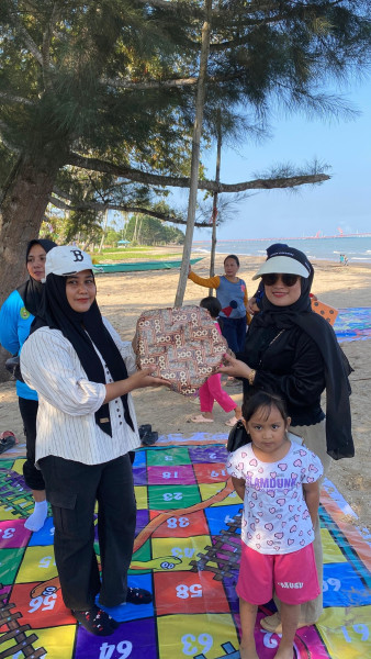 Game Ular Tangga Raksasa Dalam Rangka Festival Sekerat Nusantara IV Tahun 2025