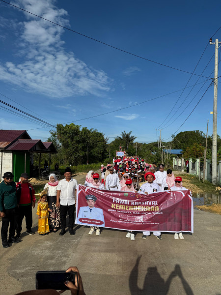 KARNAVAL PERDANA DESA SEKERAT
