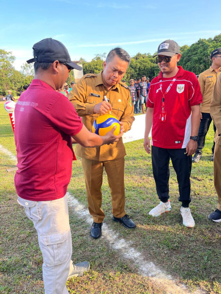 PEMBUKAAN TURNAMEN KOPERASI CUP I