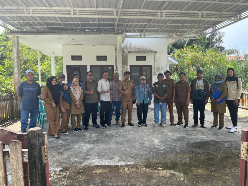 Monitoring dan Evaluasi Pembangunan Desa Sekerat