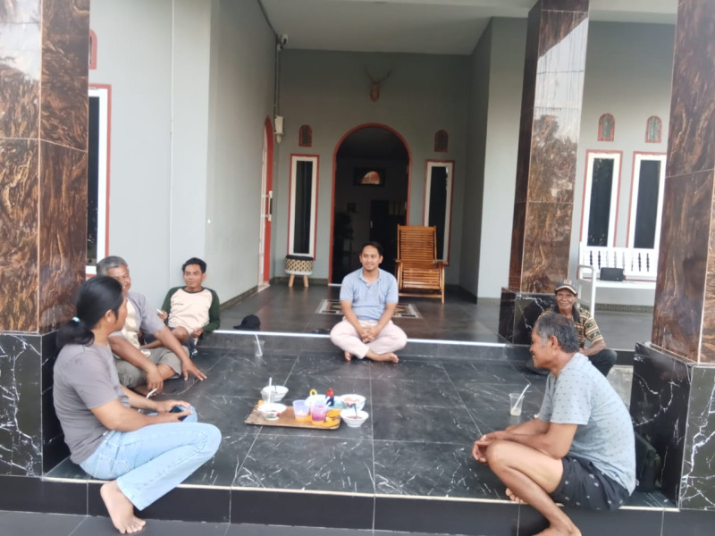 "Rapat dan Diskusi Santai Wujud Ketahanan Pangan Desa Sekerat" (Sabtu, 01 November 2025)