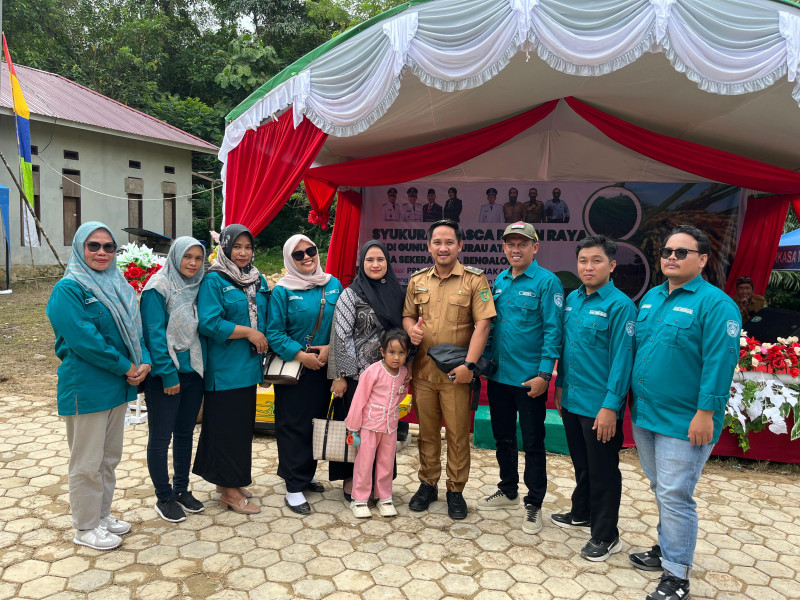Kegiatan Syukuran Pasca Panen Raya Padi Gunung Sekurau Atas Desa Sekerat Kecamatan Bengalon.