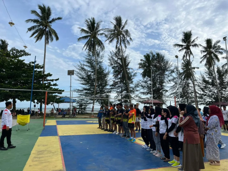 "Pembukaan Tournament Volly Antar RT Se - Desa Sekerat" (5 November 2025)