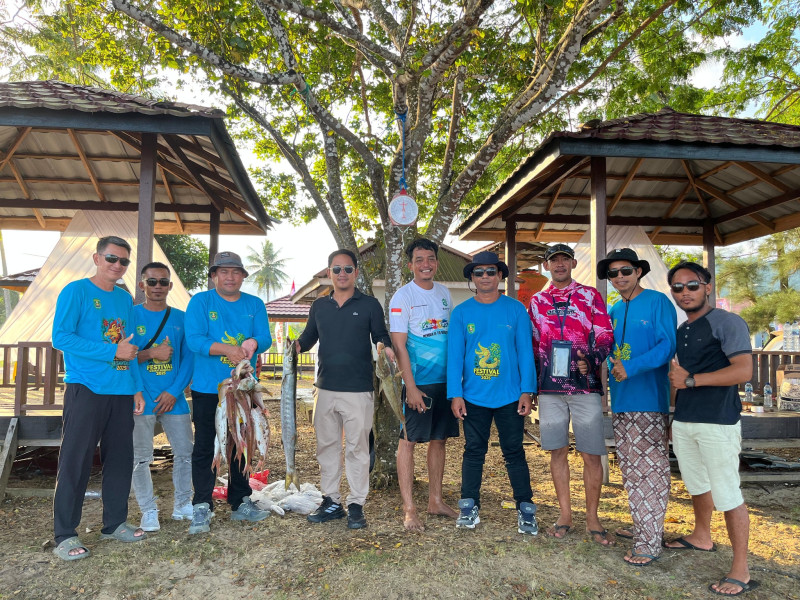 Lomba Mancing Pinggir Pantai dan Laut