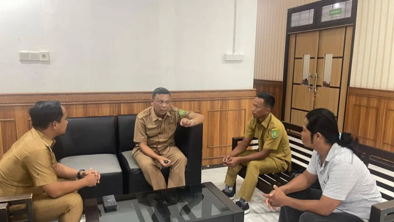 KUNJUNGAN KOORDINASI PEMERINTAH DESA SEKERAT DAN KELOMPOK TANI TIRTA JAYA KE DINAS PERTANIAN