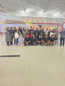 Selamat Menjalankan Ibadah Umroh Pak Kades dan Keluarga serta rombongan..sehat - sehat selalu dilancarkan perjalanan dan ibadahnya 🤲🤲🤲