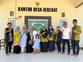 Penyerahan Perawat dari Puskesmas Sepaso untuk Desa Sekerat